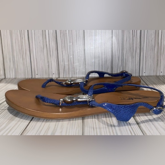 Coach and Four Thong Sandals Size 7.5 - Picture 3 of 8
